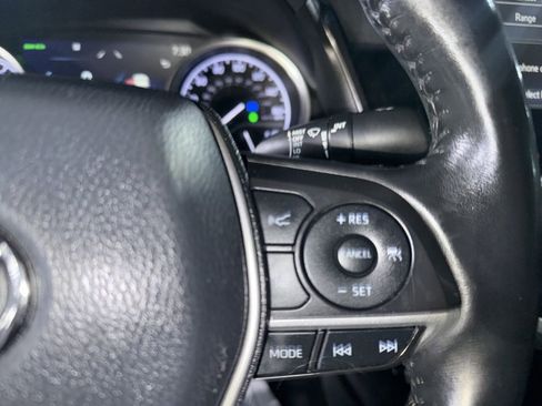 Used 2021 Toyota Camry XLE image 24