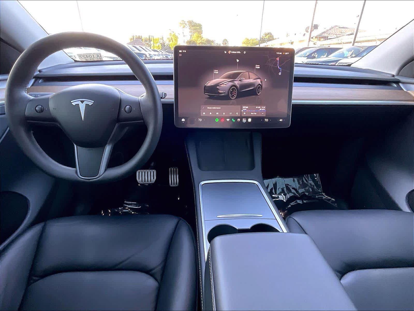 Used 2024 Tesla Model Y Performance AWD/4WD image 18
