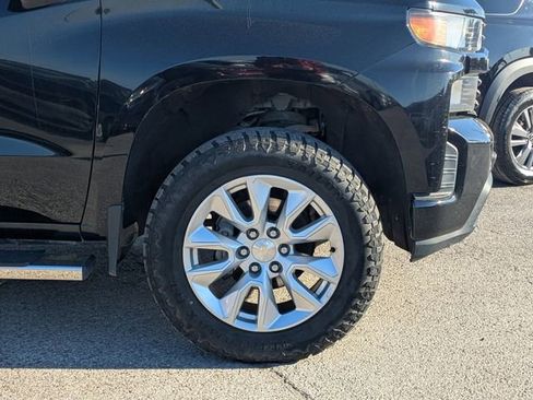 Used 2020 Chevrolet Silverado 1500 Custom w/ Custom Value Package image 9