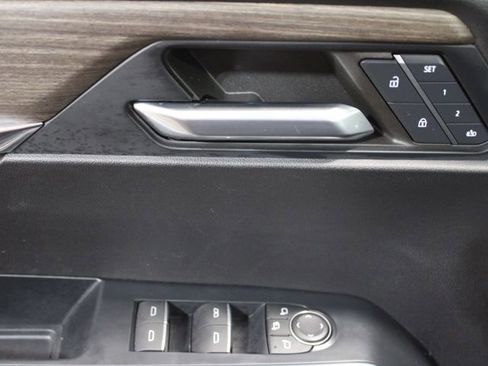 Used 2024 GMC Acadia Denali image 18