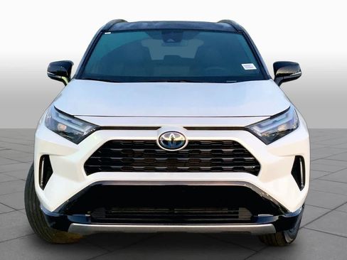 Used 2024 Toyota RAV4 XSE AWD/4WD image 4