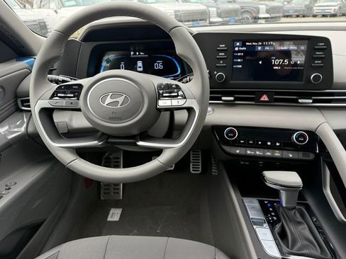 New 2026 Hyundai Elantra SEL Sport image 4