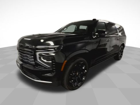 Certified 2025 Chevrolet Suburban High Country image 38