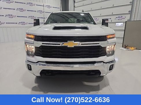 Used 2025 Chevrolet Silverado 2500 LT w/ Convenience Package image 12