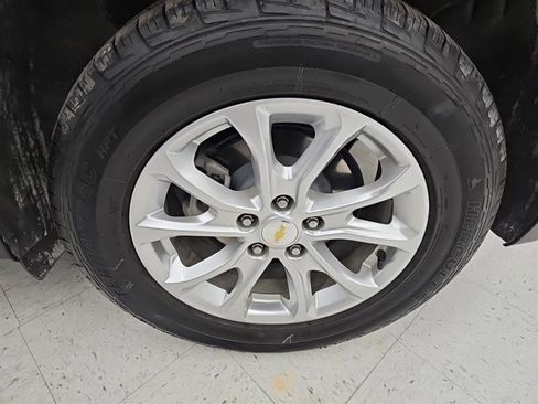 Used 2021 Chevrolet Equinox LS image 29