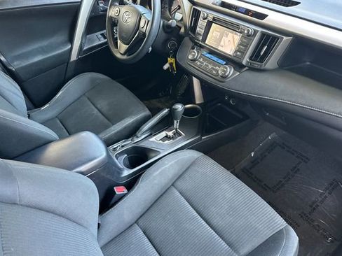 Used 2015 Toyota RAV4 XLE FWD image 18