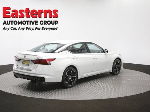 Used 2023 Nissan Altima 2.5 SR FWD image 41