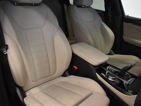 Used 2021 BMW X4 xDrive30i w/ Premium Package AWD/4WD image 6