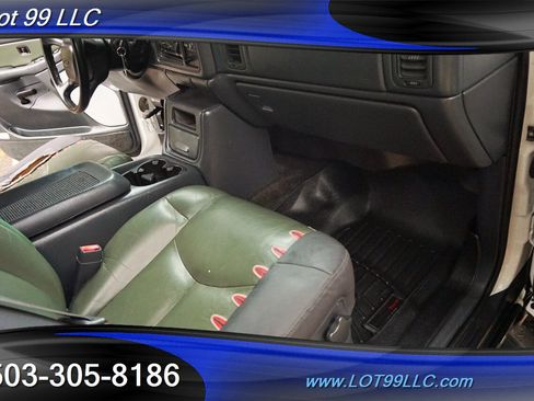 Used 2002 Chevrolet Avalanche 4x4 w/ North Face Edition image 32