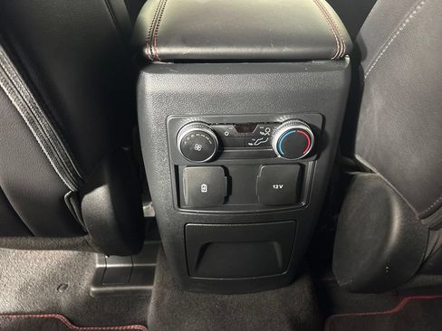 Used 2023 Ford Explorer ST-Line AWD/4WD image 41
