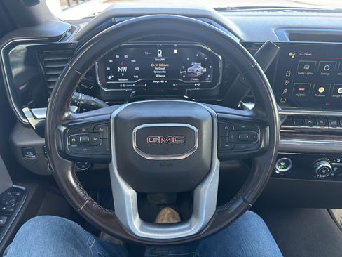 Used 2023 GMC Sierra 1500 SLE w/ Enhanced Capability Package AWD/4WD image 14