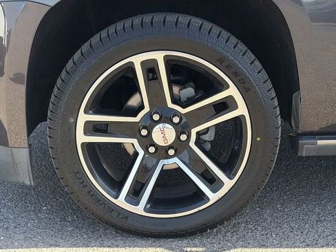 Used 2015 GMC Yukon XL Denali AWD/4WD image 11