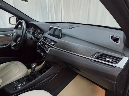 Used 2018 BMW X1 xDrive28i AWD/4WD image 18