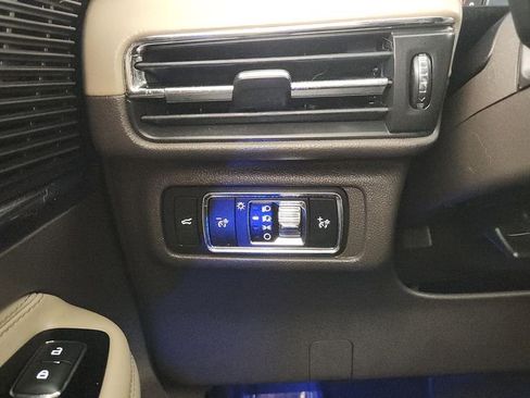 Used 2021 Lincoln Corsair FWD w/ Equipment Group 101A image 23