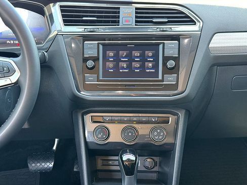 Certified 2024 Volkswagen Tiguan S FWD image 31