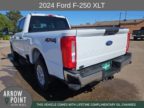 Used 2024 Ford F250 XLT AWD/4WD image 9