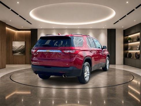 Used 2021 Chevrolet Traverse LT AWD/4WD image 9