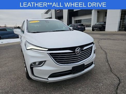 Used 2023 Buick Enclave Premium image 4