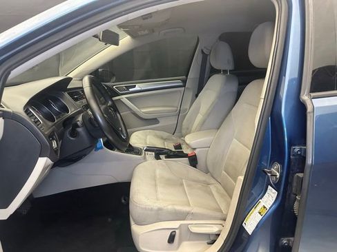 Used 2016 Volkswagen Golf S FWD image 19