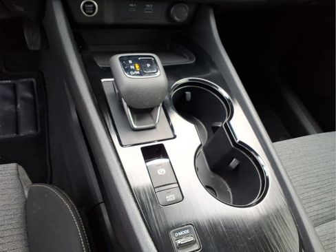 Used 2023 Nissan Rogue SV image 25