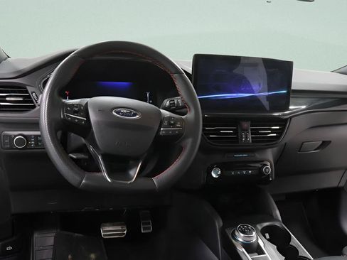 Used 2024 Ford Escape ST-Line w/ Tech Pack #1 AWD/4WD image 9