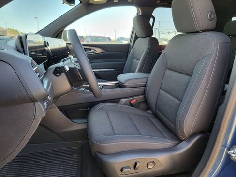 New 2026 Chevrolet Traverse LT w/ Sun and Wheel Package image 14
