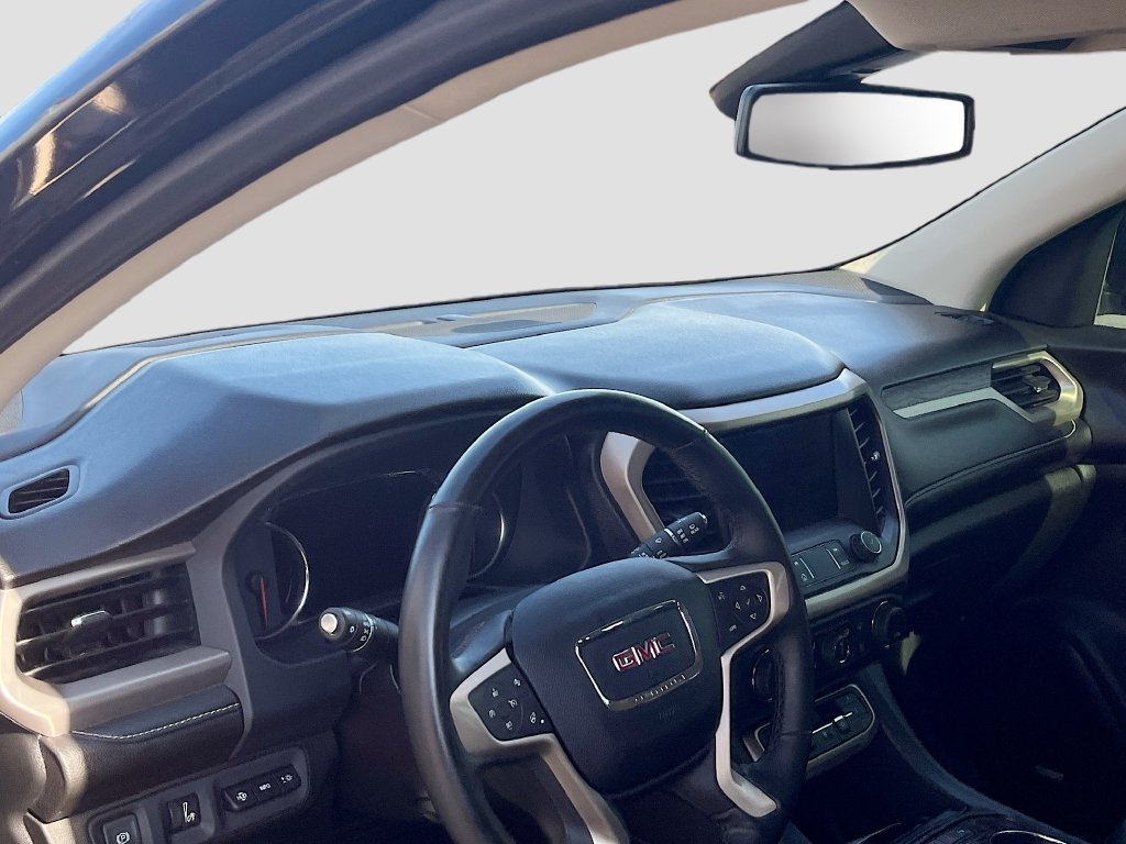 Used 2023 GMC Acadia Denali w/ Denali Ultimate Package AWD/4WD image 9