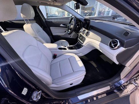 Used 2019 Mercedes-Benz GLA 250 4MATIC image 16
