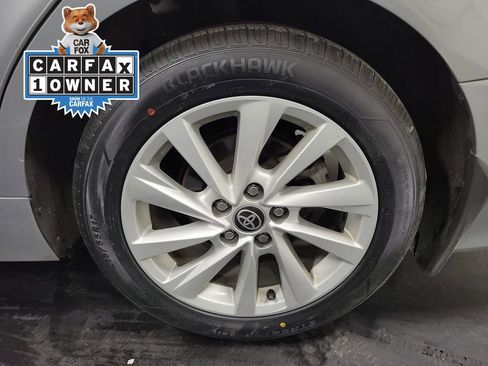 Used 2023 Toyota Camry LE image 10