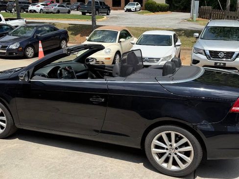 Used 2013 Volkswagen Eos Komfort FWD image 25