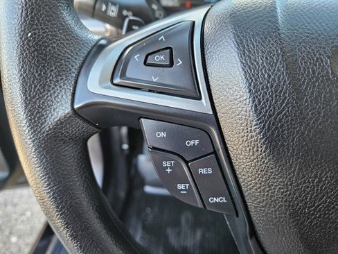 Used 2020 Ford Fusion SE image 13