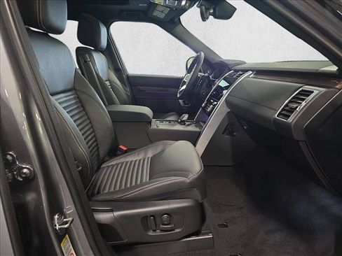 New 2026 Land Rover Discovery S AWD/4WD image 10
