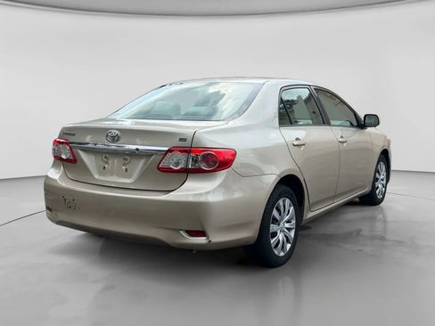 Used 2012 Toyota Corolla LE FWD image 5