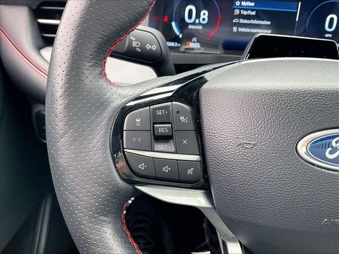 Used 2025 Ford Explorer ST-Line image 22