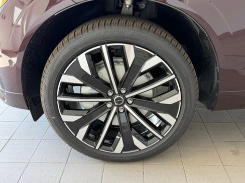 New 2026 Volvo XC60 B5 Ultra w/ Protection Package Premier AWD/4WD image 9