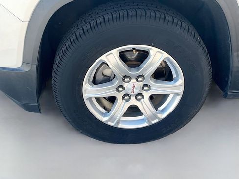 Used 2017 GMC Acadia SLE image 31