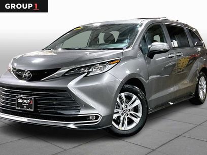 New 2026 Toyota Sienna Limited