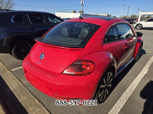 Used 2014 Volkswagen Beetle R-Line image 6