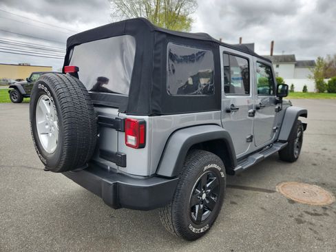 Used 2017 Jeep Wrangler Unlimited Sport w/ Quick Order Package 24S AWD/4WD image 16