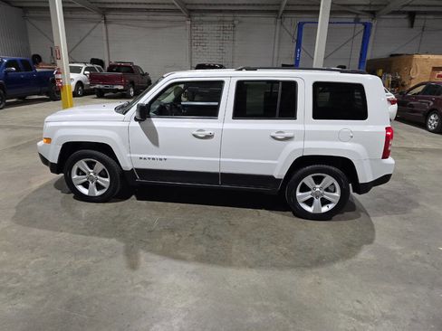 Used 2016 Jeep Patriot Latitude image 5