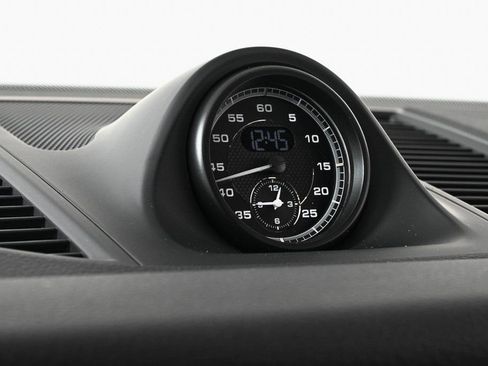 Certified 2026 Porsche Macan AWD/4WD image 17