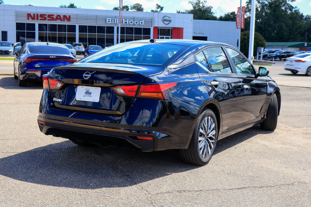 Used 2025 Nissan Altima 2.5 SV FWD image 20