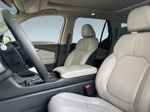 Certified 2025 Honda Pilot Touring image 5