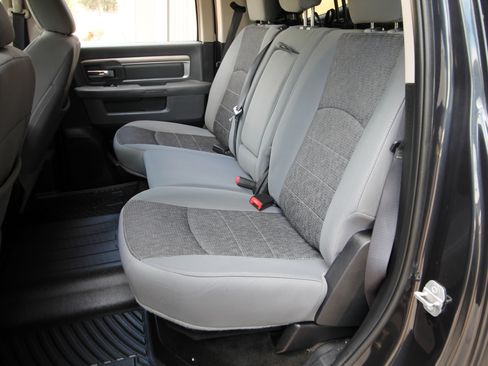 Used 2016 RAM 2500 SLT w/ Luxury Group AWD/4WD image 43