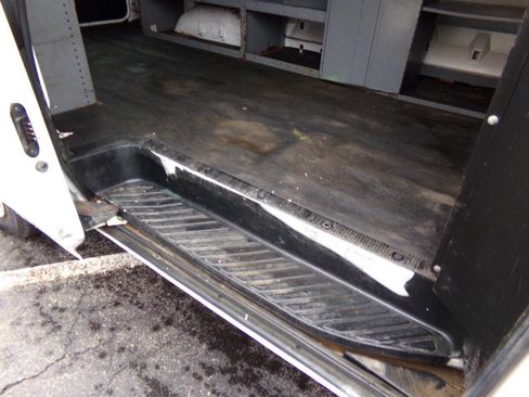 Used 2006 Ford E-250 and Econoline 250 image 15