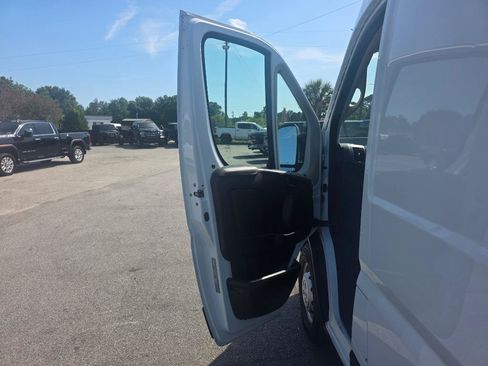 Used 2021 RAM ProMaster 2500 FWD image 6