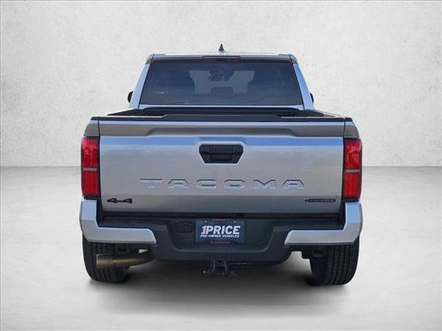 Used 2025 Toyota Tacoma TRD Sport image 6