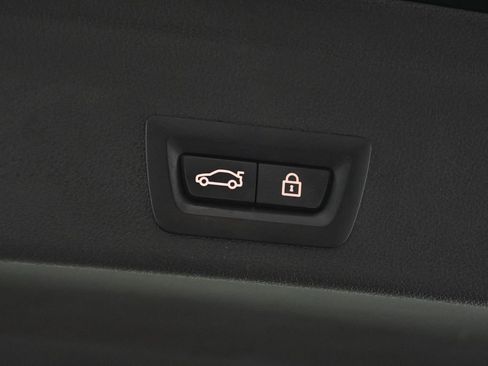 Used 2023 BMW X6 xDrive40i w/ Premium Package image 37