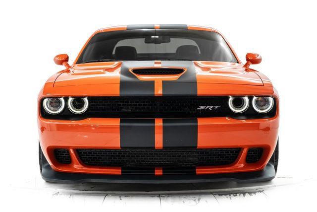 Used 2017 Dodge Challenger SRT Hellcat RWD image 7