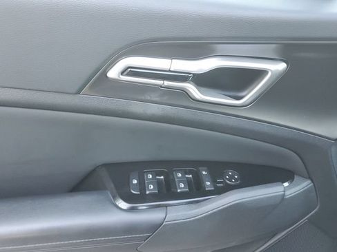 Certified 2023 Kia Sportage EX FWD image 19
